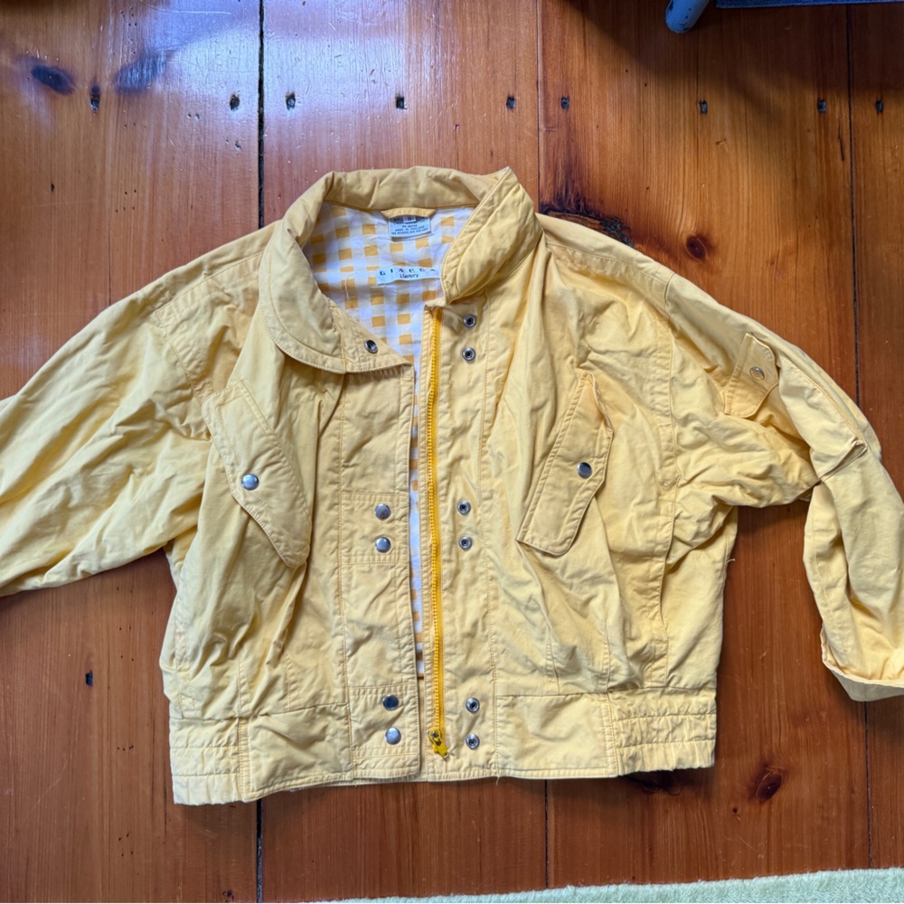 Cropped Yellow Jacket